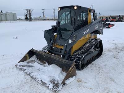John Deere 331G Skid Steer
