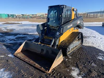 John Deere 331G Skid Steer