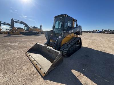John Deere 331G Skid Steer