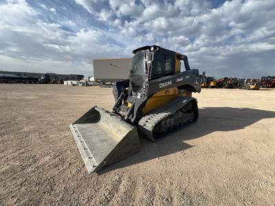 John Deere 331G Skid Steer