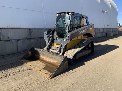 John Deere 331G Skid Steer