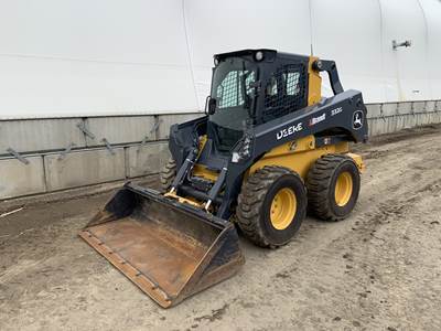 John Deere 332G Skid Steer