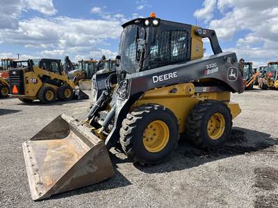 John Deere 332G Skid Steer