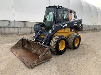 John Deere 332G Skid Steer