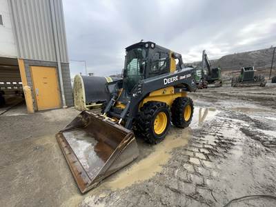John Deere 332G Skid Steer