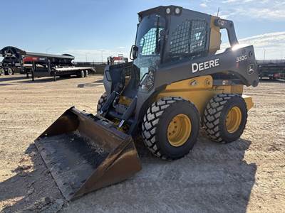 John Deere 332G Skid Steer