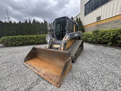 John Deere 333D Compact Track Loader