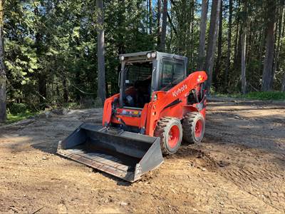 Kubota SSV65 Skid Steer