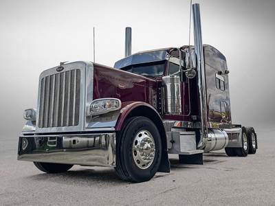 Peterbilt 389 Sleeper Semi Truck - 485HP