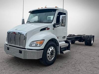 Peterbilt 537 Sleeper Semi Truck - 300HP