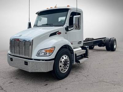 Peterbilt 537 Sleeper Semi Truck - 300HP