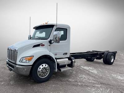 Peterbilt 537 Sleeper Semi Truck - 260HP