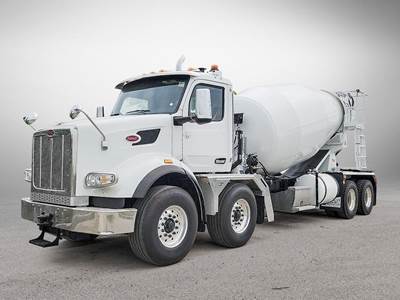 Peterbilt 567 Sleeper Semi Truck - 455HP
