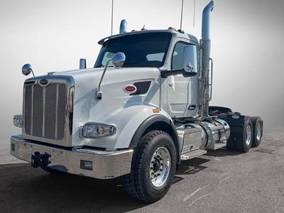 Peterbilt 567 Sleeper Semi Truck - Paccar 510HP