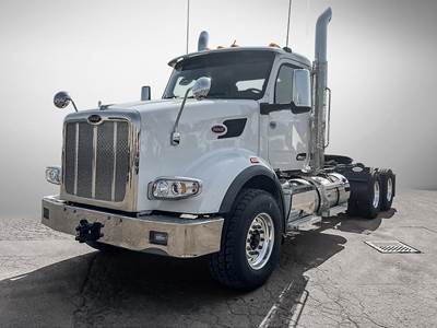 Peterbilt 567 Sleeper Semi Truck - Paccar 510HP