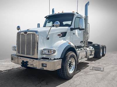 Peterbilt 567 Sleeper Semi Truck - Paccar 510HP