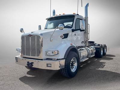 Peterbilt 567 Sleeper Semi Truck - Paccar 510HP