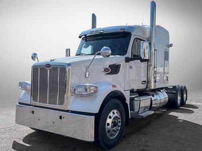 Peterbilt 567 Sleeper Semi Truck - Paccar 380HP