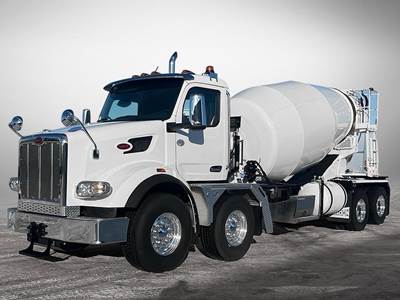 Peterbilt 567 Sleeper Semi Truck - 455HP