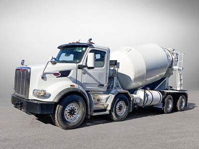 Peterbilt 567 Sleeper Semi Truck - 455HP