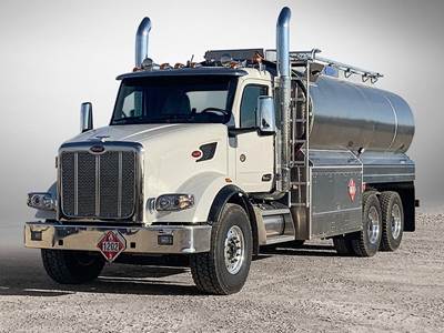 Peterbilt 567 Sleeper Semi Truck - 525HP