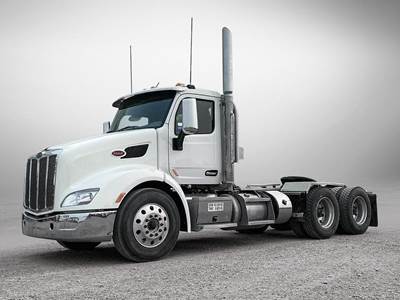 Peterbilt 579 Sleeper Semi Truck - Paccar 510HP