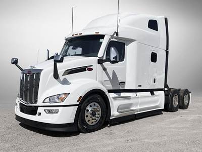 Peterbilt 579 Sleeper Semi Truck - Paccar 510HP