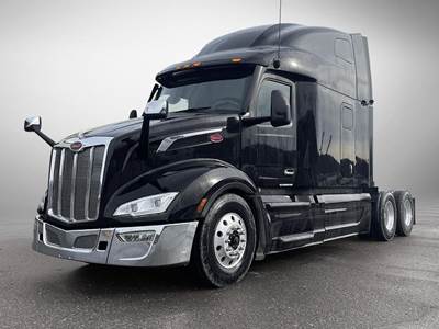 Peterbilt 579 Sleeper Semi Truck - 380HP