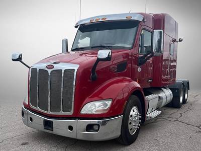 Peterbilt 579 Sleeper Semi Truck - 455HP