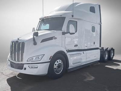Peterbilt 579 Sleeper Semi Truck - 80" Raised Roof Sleeper, Paccar 455HP