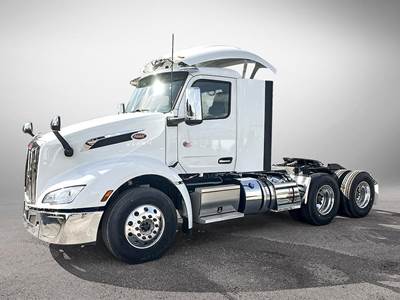 Peterbilt 579 Sleeper Semi Truck - 450HP
