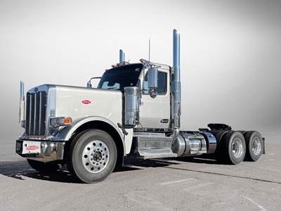 Peterbilt 589 Sleeper Semi Truck - 565HP