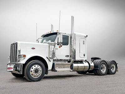 Peterbilt 589 Sleeper Semi Truck - Cummins 565HP