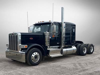 Peterbilt 589 Sleeper Semi Truck - Paccar 510HP
