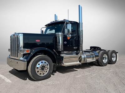Peterbilt 589 Sleeper Semi Truck - Cummins 565HP