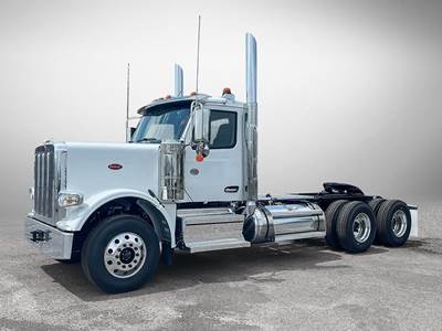 Peterbilt 589 Sleeper Semi Truck - Cummins 500HP