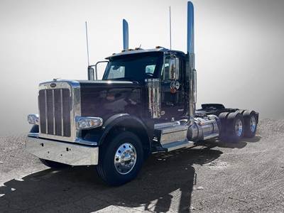 Peterbilt 589 Sleeper Semi Truck - Cummins 500HP
