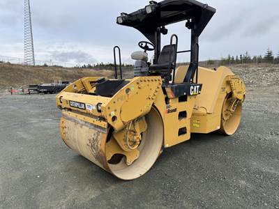 Caterpillar CB54 Tandem Vibratory Roller