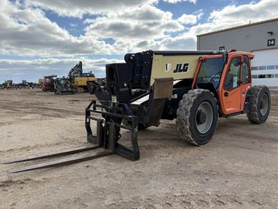 JLG 1055 Telehandler