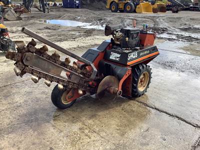 Ditch Witch 1820 Trencher