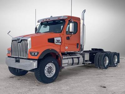 Western Star 49X SF Tandem Axle Truck-Mounted Knuckle Boom Crane