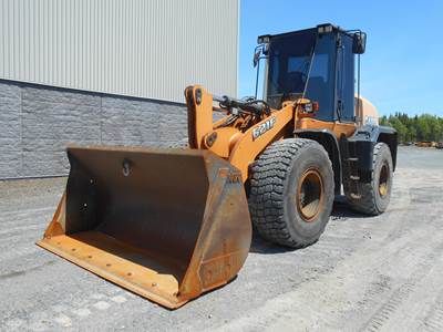 Case 621F Wheel Loader