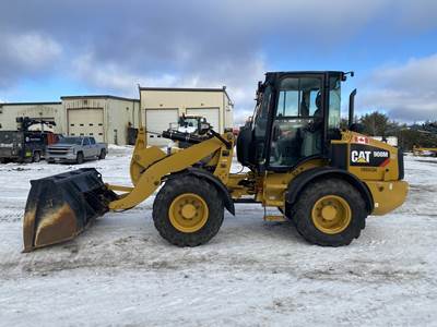 Caterpillar 908M Wheel Loader