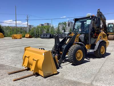 John Deere 204L Wheel Loader
