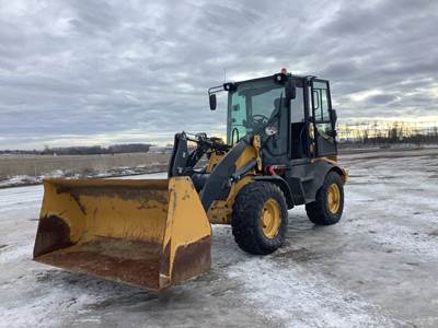 John Deere 324L Wheel Loader