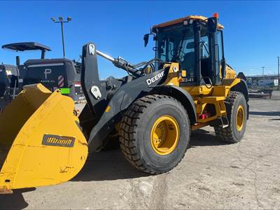 John Deere 524 P Large Wheel Loader