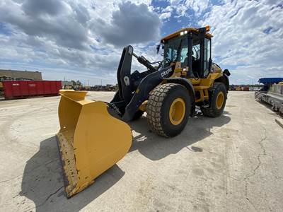 John Deere 524 P Large Wheel Loader