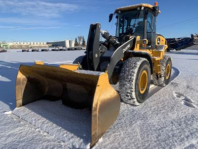 John Deere 624 P Wheel Loader