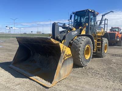 John Deere 724K Wheel Loader