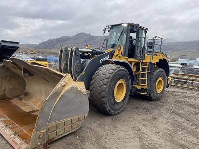 John Deere 844L Wheel Loader